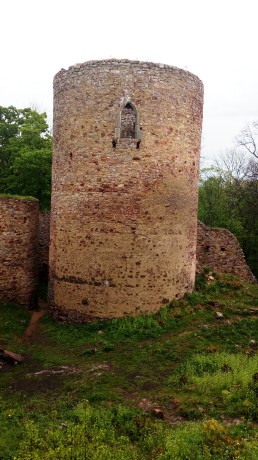 Věž hradu Valdek